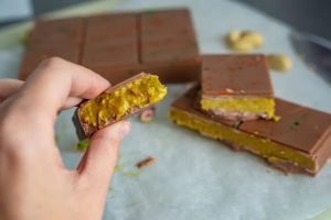 A Taste of Dubai: The Best Chocolate Bar Blending Flavor and Luxury