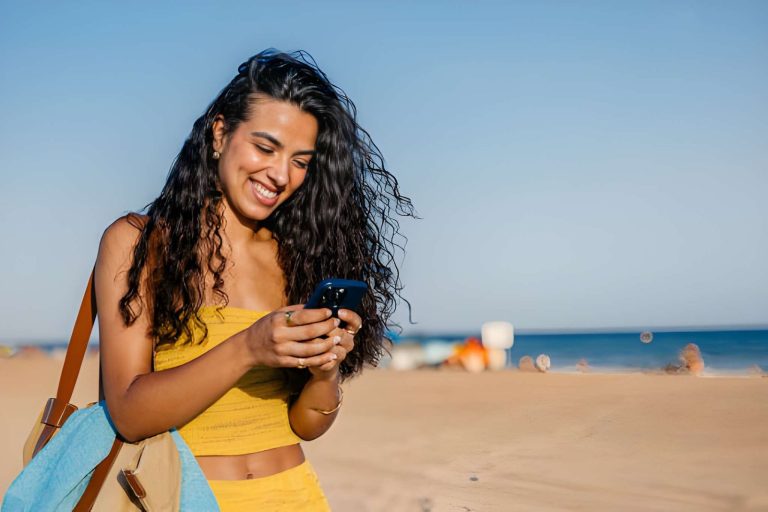 How Black Women Choose Clip In Hair Extensions for Easy Vacation Styling, Beach Days and Resort Nights